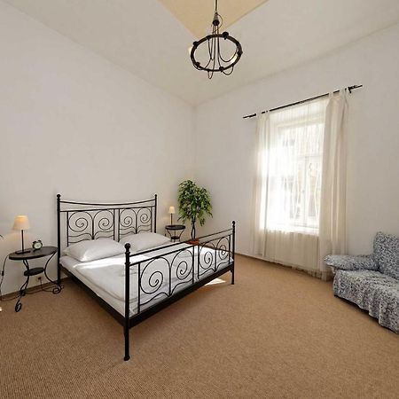 Apartments U Cisare Praga Zewnętrze zdjęcie