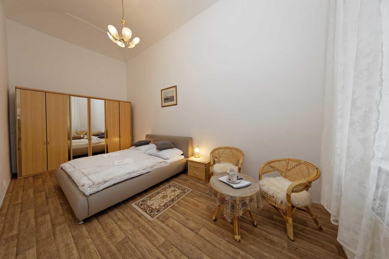 Apartments U Cisare Praga Zewnętrze zdjęcie