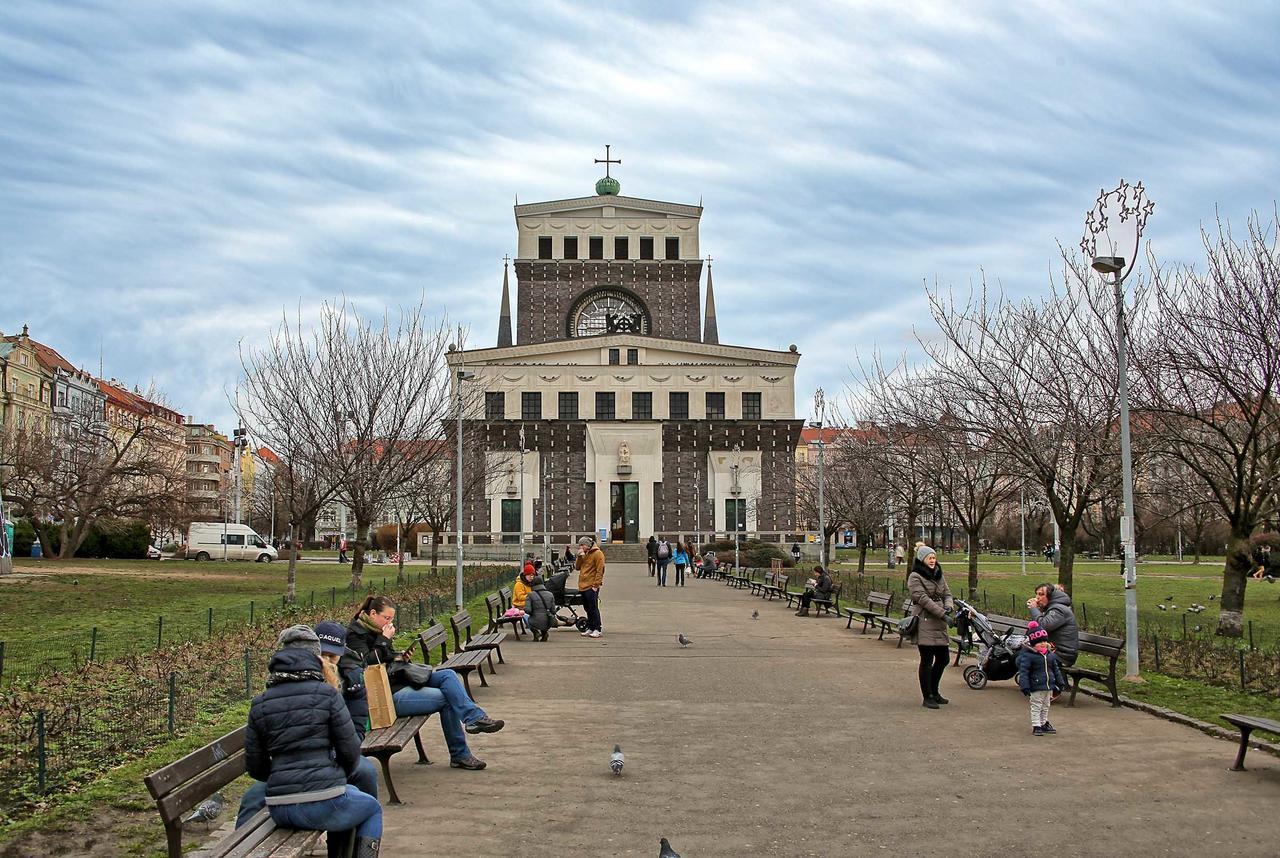 Apartments U Cisare Praga Zewnętrze zdjęcie