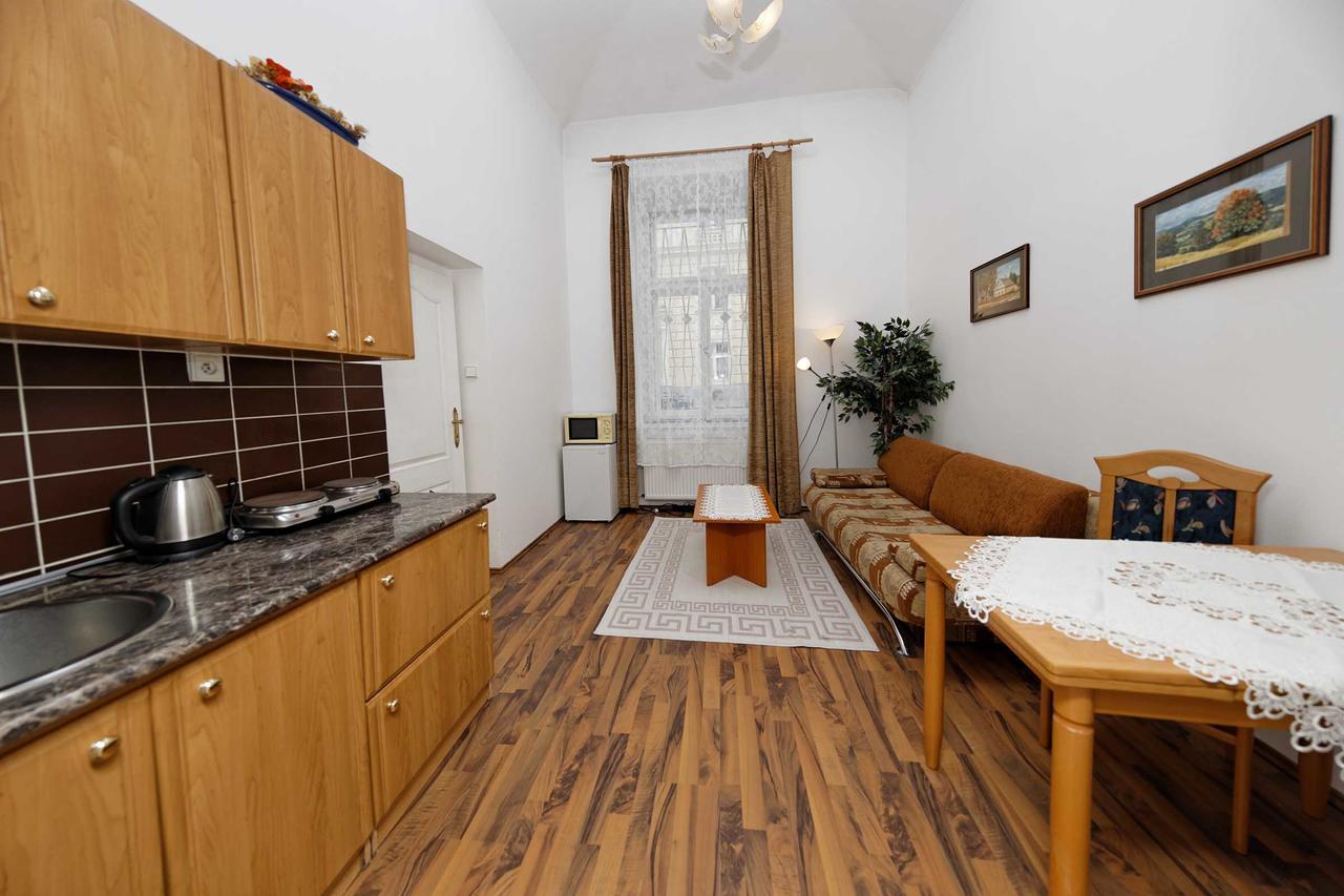 Apartments U Cisare Praga Zewnętrze zdjęcie