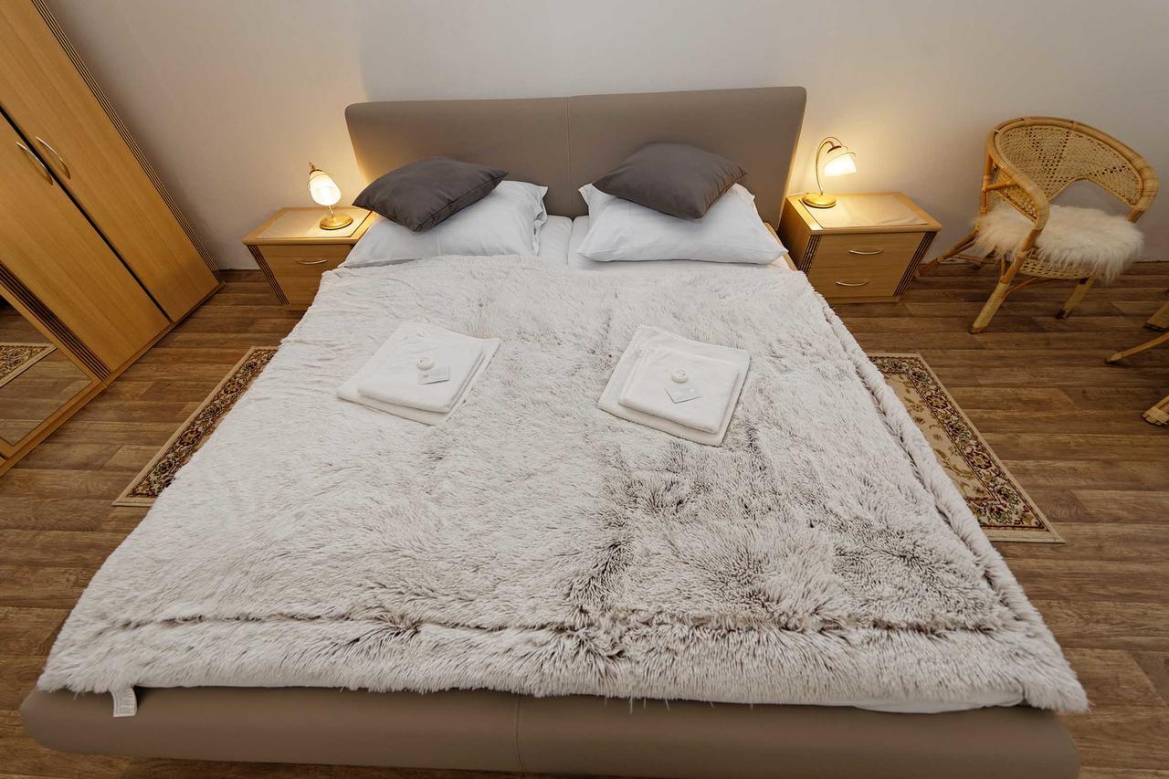 Apartments U Cisare Praga Zewnętrze zdjęcie