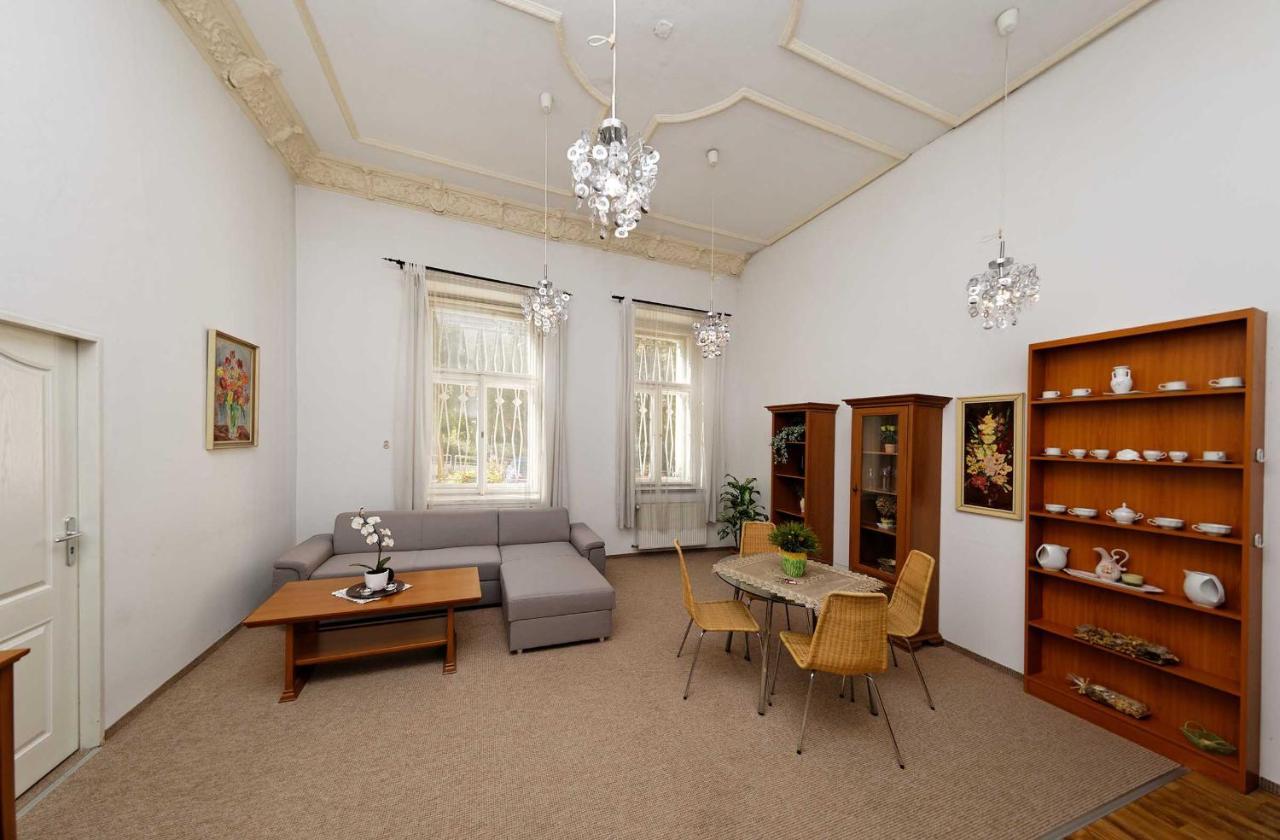Apartments U Cisare Praga Zewnętrze zdjęcie